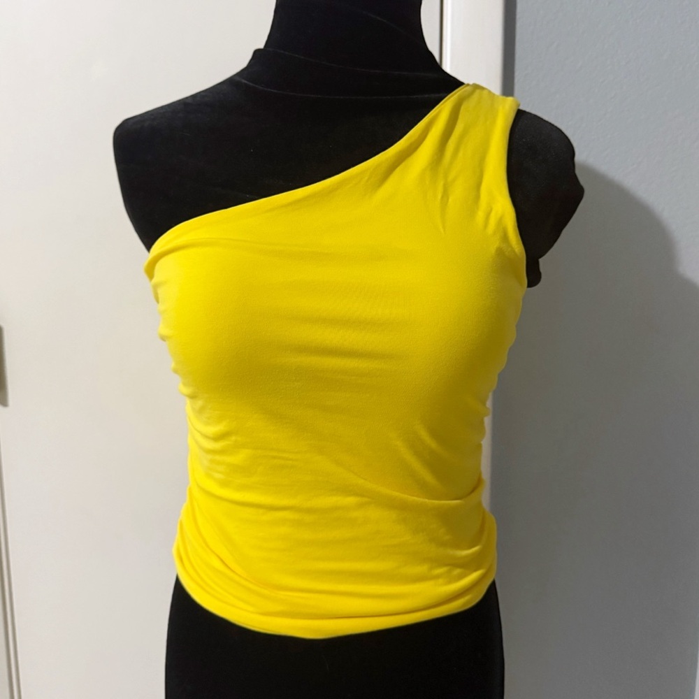 Superdown Anna Ruched One-Shoulder Top - Picture 3 of 5